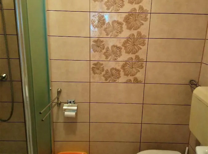 Charming Hill * أوباتيا